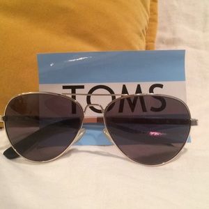 TOMS Aviator-style Sunglasses